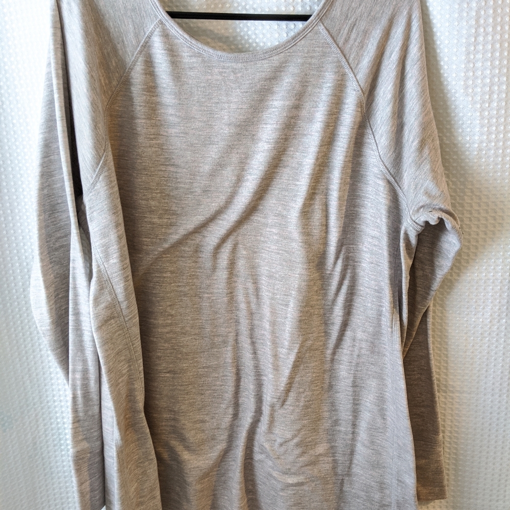XL athleisure top EUC